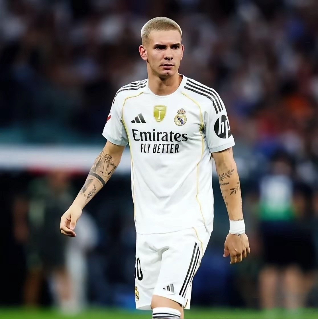 皇马又有人申请离队，阿隆索估计都懵了。恩德里克外租后，阿根廷小将马斯坦托诺也递交