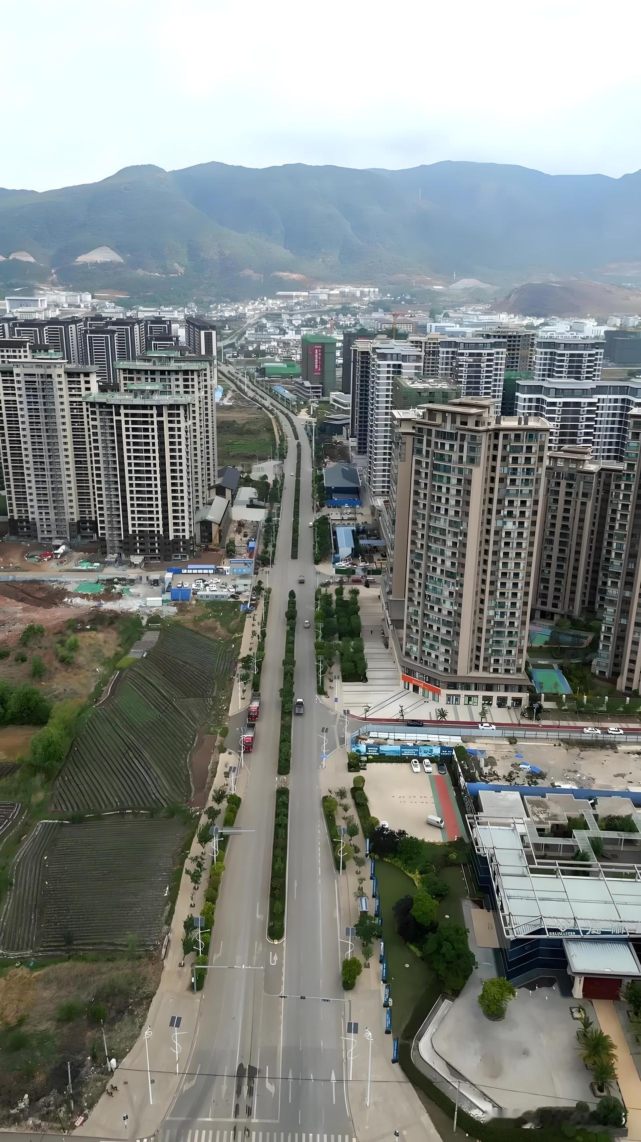 你知道云南哪个城市住着更舒服吗?我感觉云南最舒服的城市是丽江1、气候丽江海