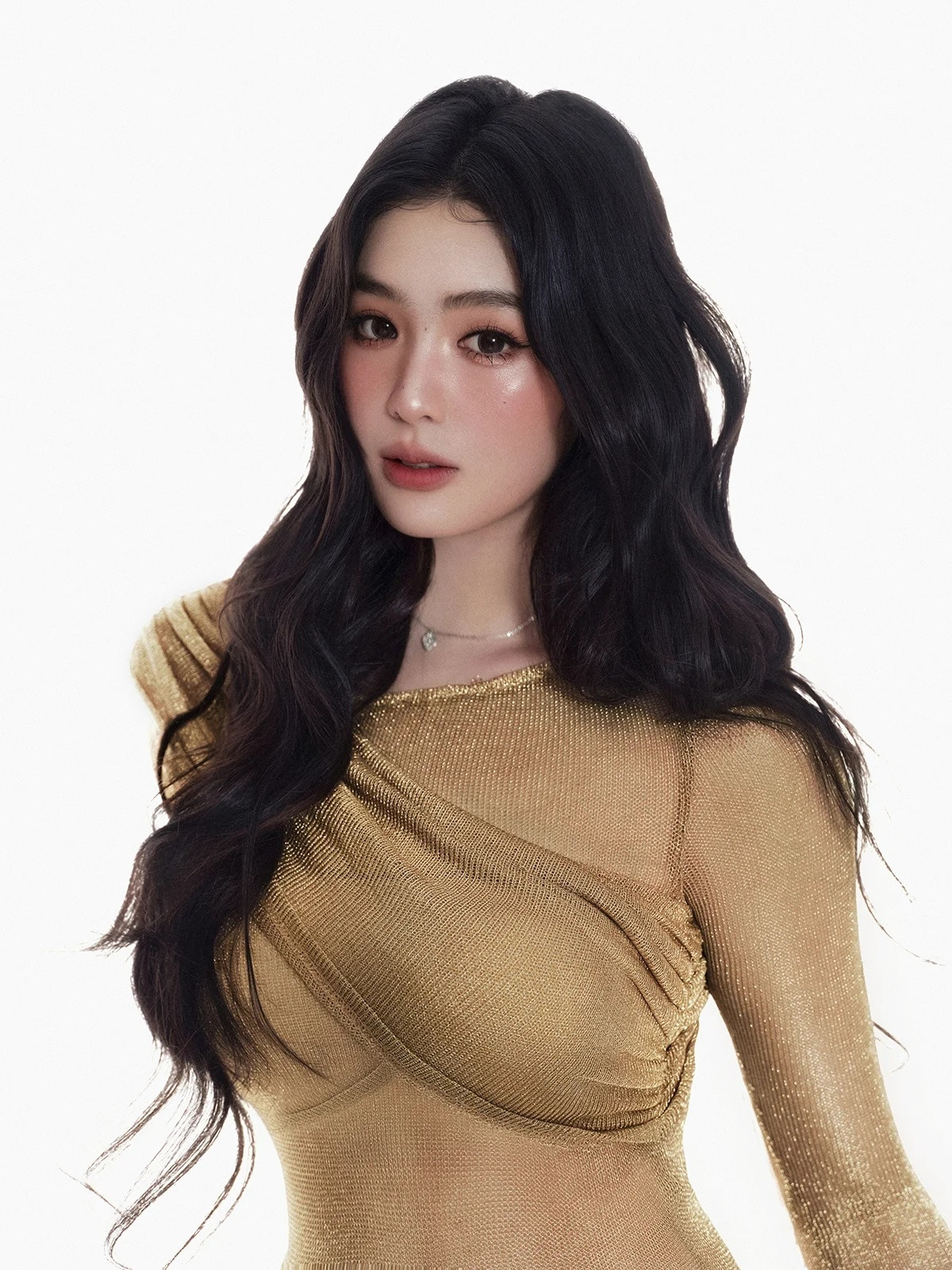 鎏金女神｜鎏金长裙+慵懒大波浪