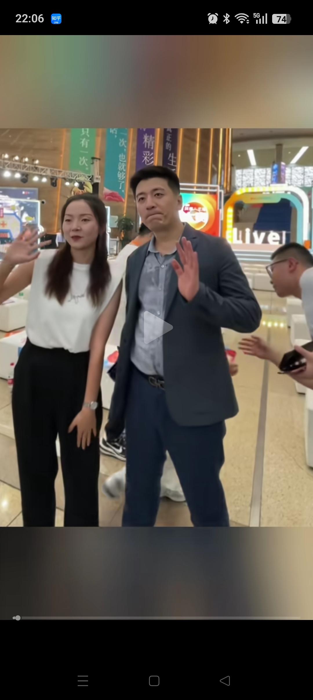 张雪峰走了，对比5年前的照片，可以说感慨万千！[哭哭]5年前的他，还是个帅小伙