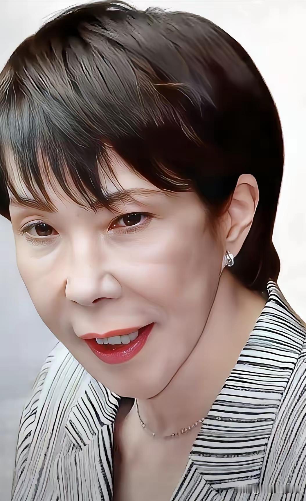 这就相扑在蔑视日本右翼，相扑界可能成了神了，不属日本政府管辖了[笑着哭][笑着哭]