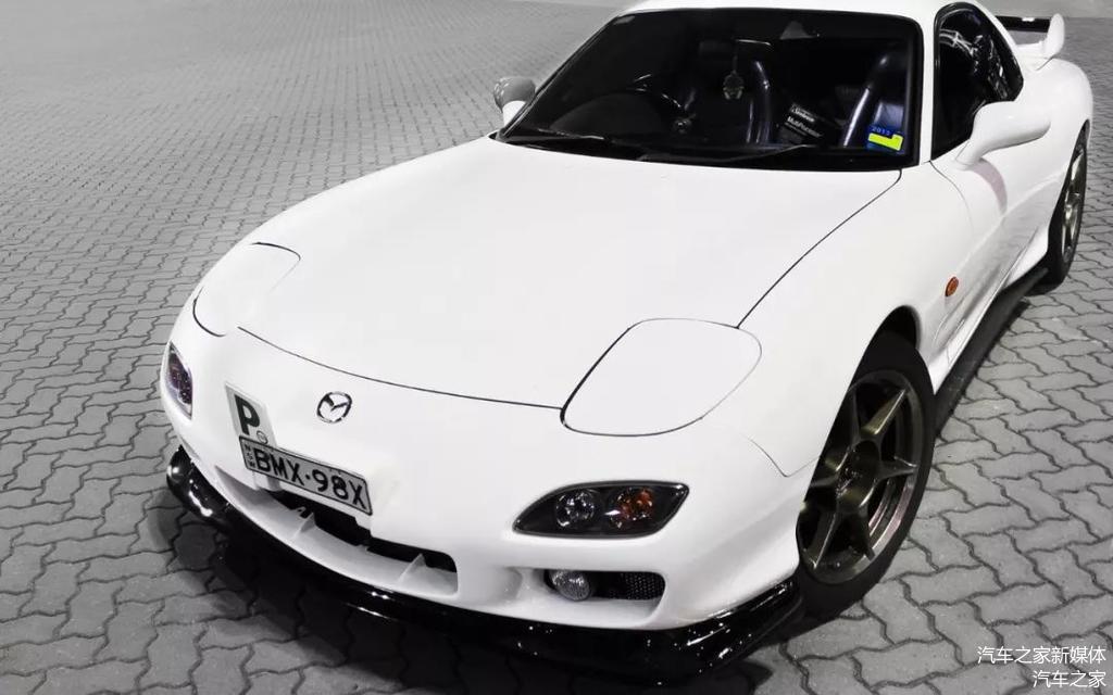 同样来自头文字d的马自达rx-7远比上期提及的silvia s15声名显赫.