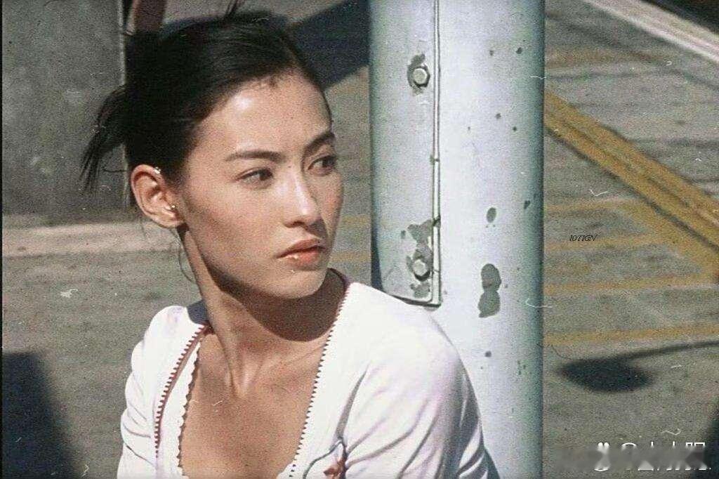 当年张柏芝太惊艳，骨相堪称完美～​​​