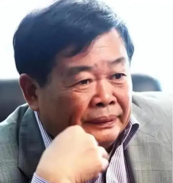 2015年，曹德旺拿出100万重金给一个小女孩换肾，善意倾尽所有，可谁知，小女孩