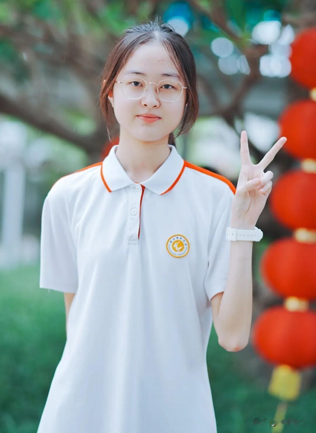 我认为是，最起码对农村孩子来说是。每年高考对农村孩子来说都至关重要。就拿河南来