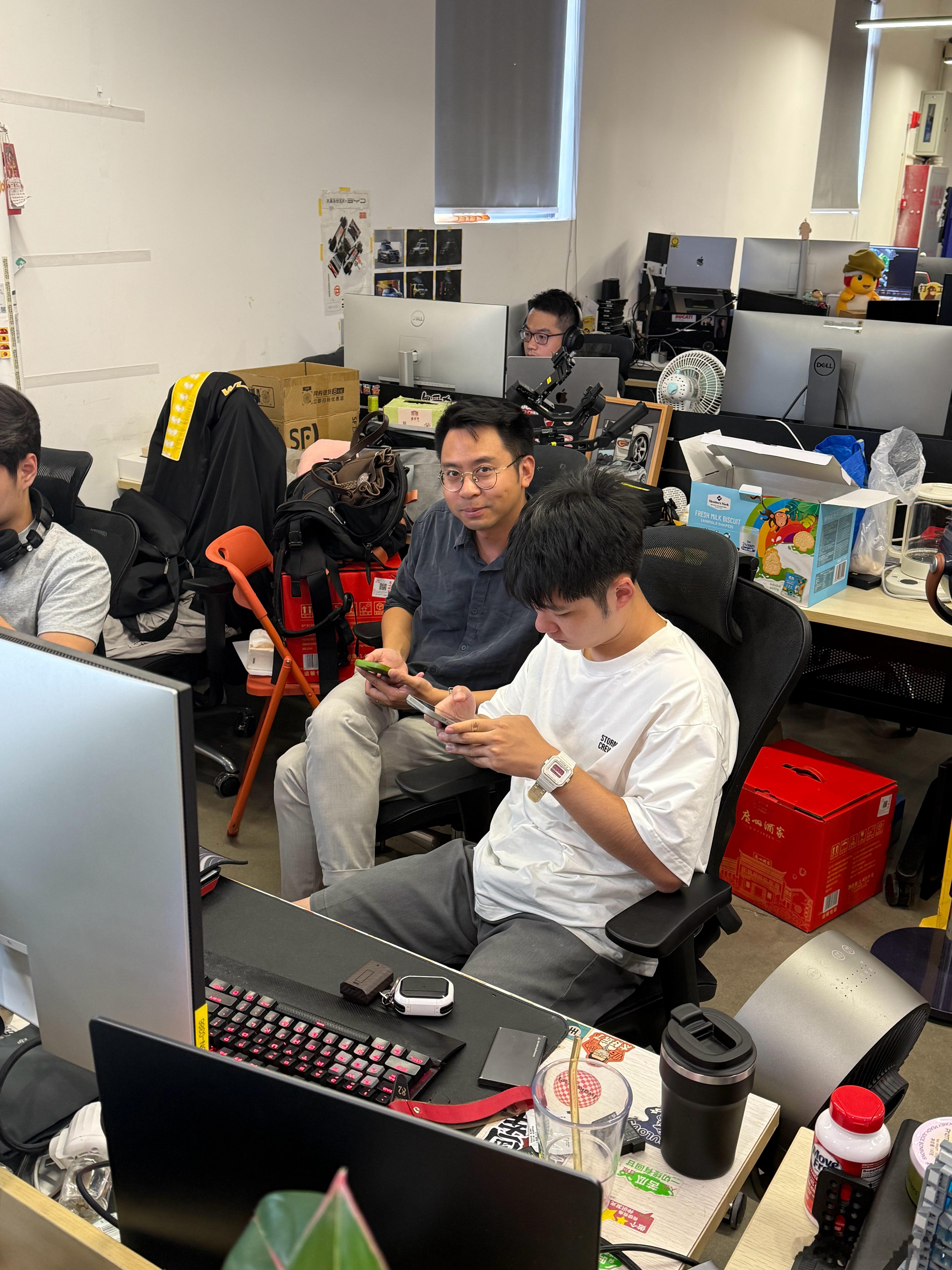 嗨得啊，袁律师上来找素材，告人啦！各位TOP7创始人小心！​​​