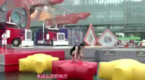 别样毕业旅行之美女宿舍长水上闯关,连落水都是那么不一样!