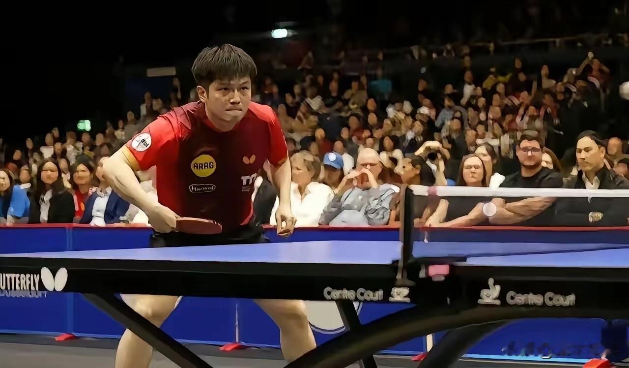 今天凌晨0：30，乒乓球德甲第三轮，杜塞尔多夫对阵云达不莱梅。樊振东三局全部打出