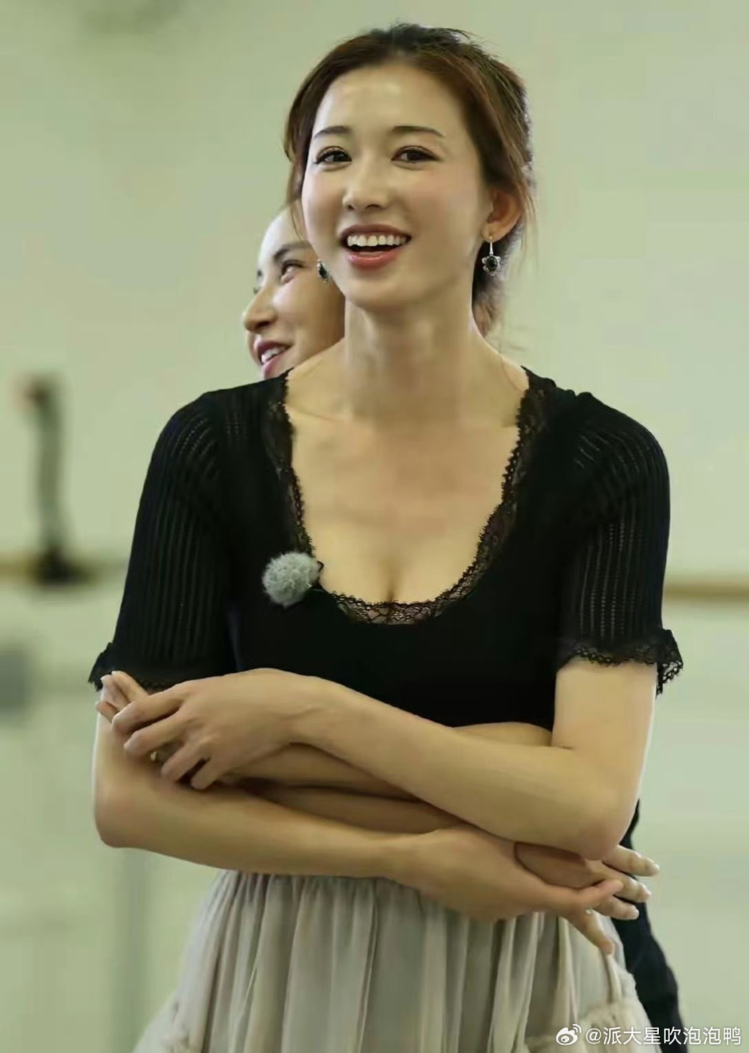 50岁的林志玲还满满的少女感。