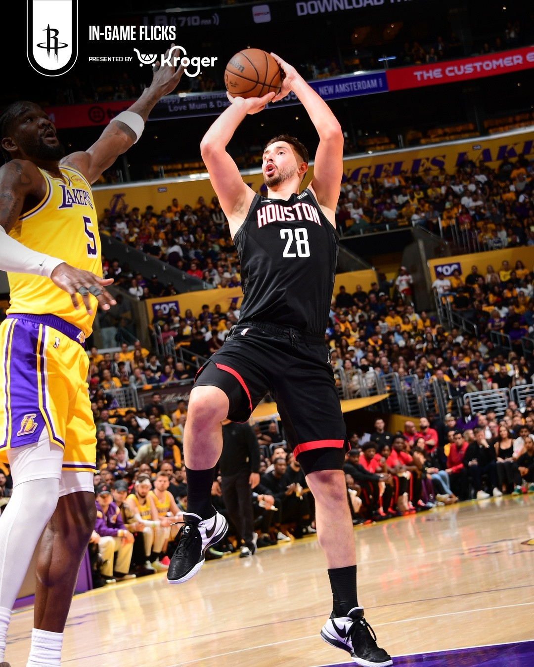 申京表示，他之所以不想过多进行背身单打，是因为湖人队对禁区做了疯狂的收缩防守。乌