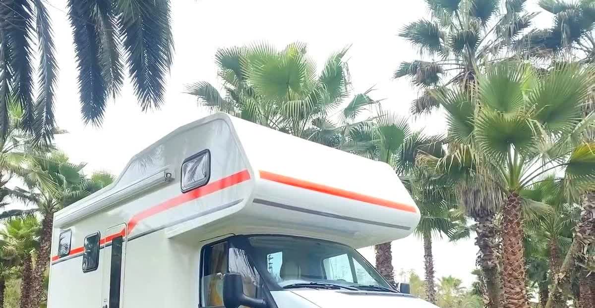 房车露营，有路人要借用厕所怎么办？前天露营有个人来借厕所我以为一个人