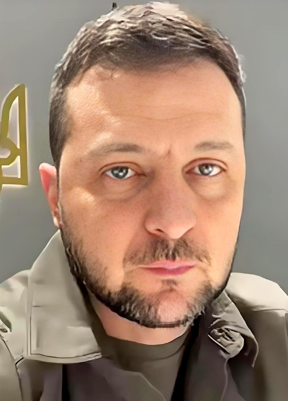 仗打到现在，桌上递过来一份“和平协议”。代价是什么？割掉五分之一的国土，再把