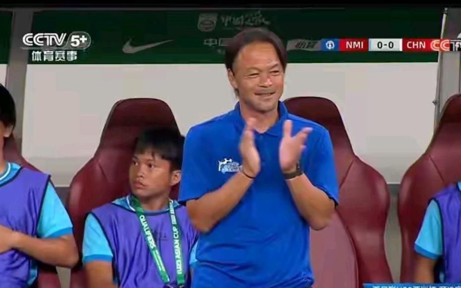 输10球也不服气，酷似马保国的埴田淳赛后狠抽U22国足五连鞭！！！