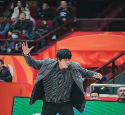 山东队外援的水平估算，按其它CBA球队平均水平100分，那么克里斯75分，斯蒂尔