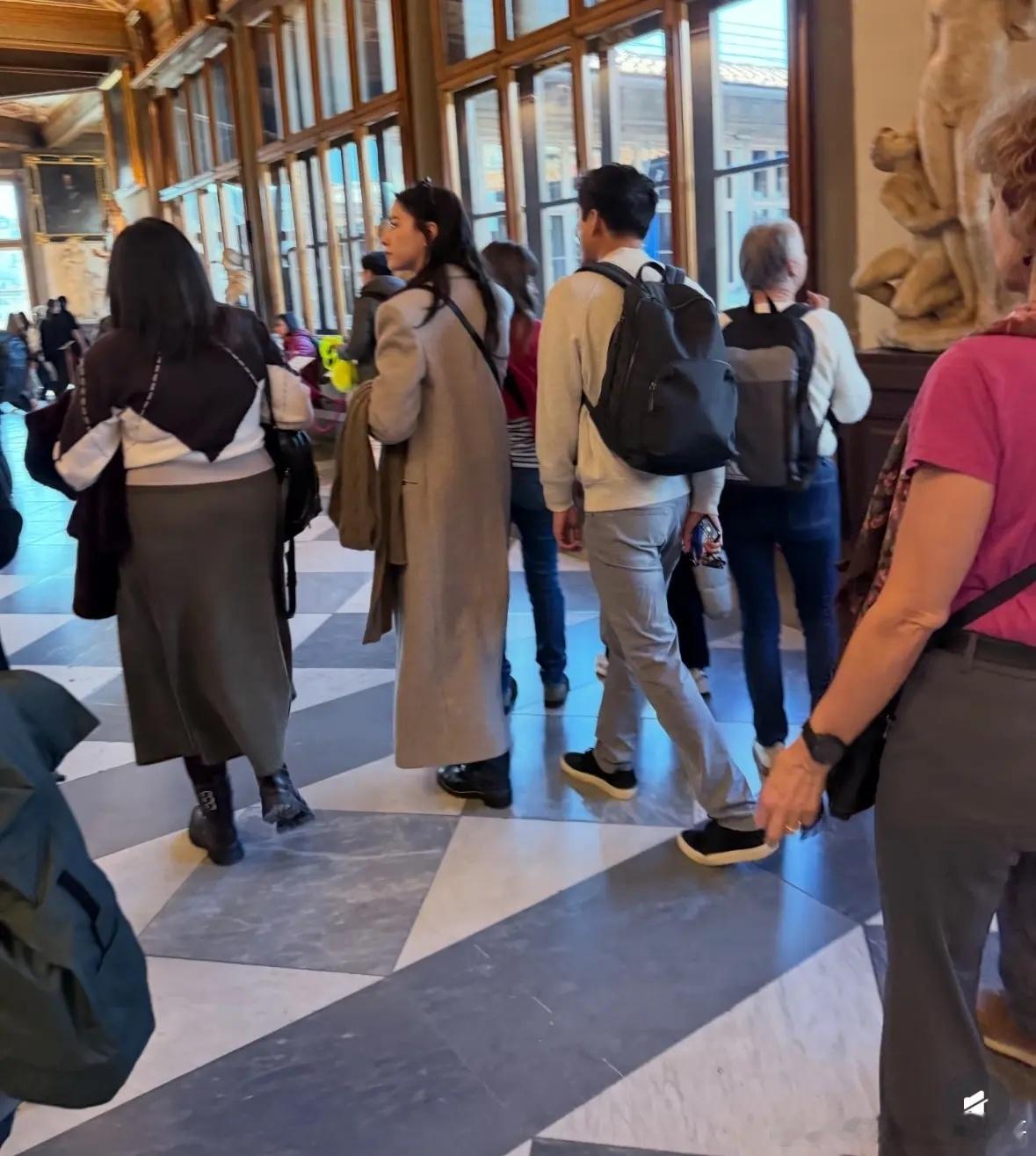 霍启山娜然还在一起霍启山娜然新同框霍启山娜然同游意大利被偶遇，还在一起