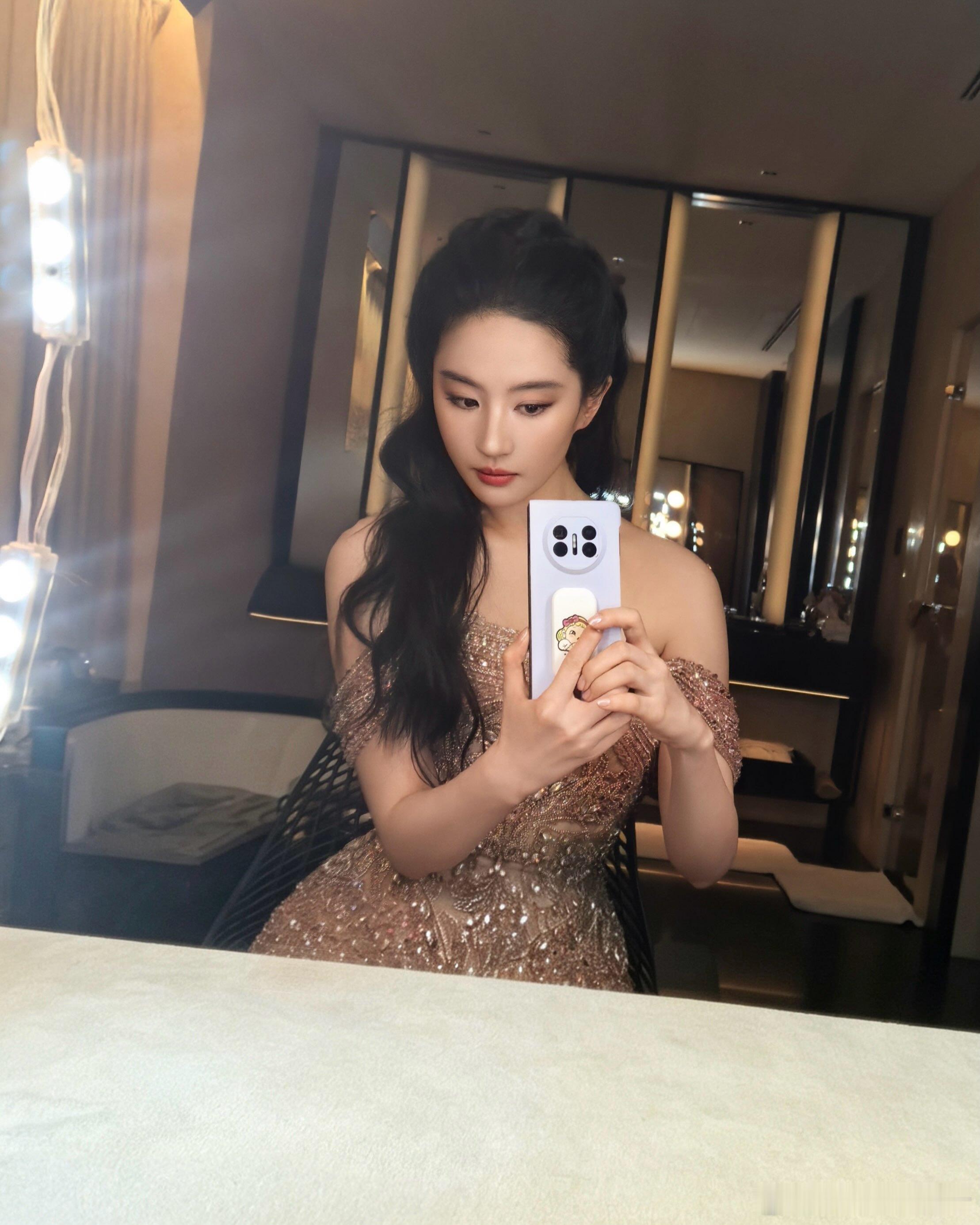 【刘亦菲Instagram】IG更新：✨