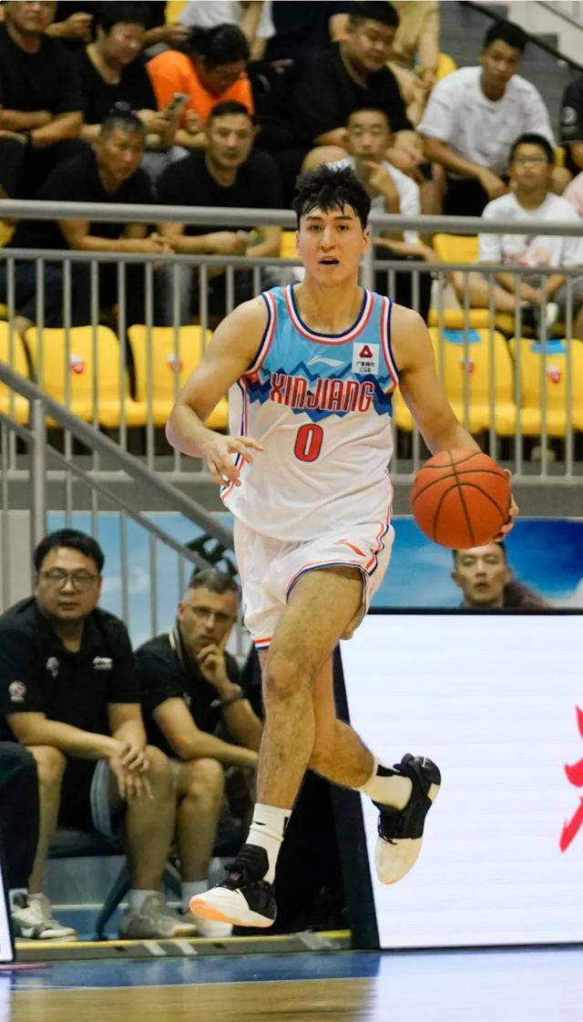 CBA新疆队休赛期最大收获是什么？这个休赛期，新疆男篮低调蓄力、全方位补强