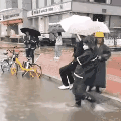 道德在哪里，底线在哪里，地点在哪里？