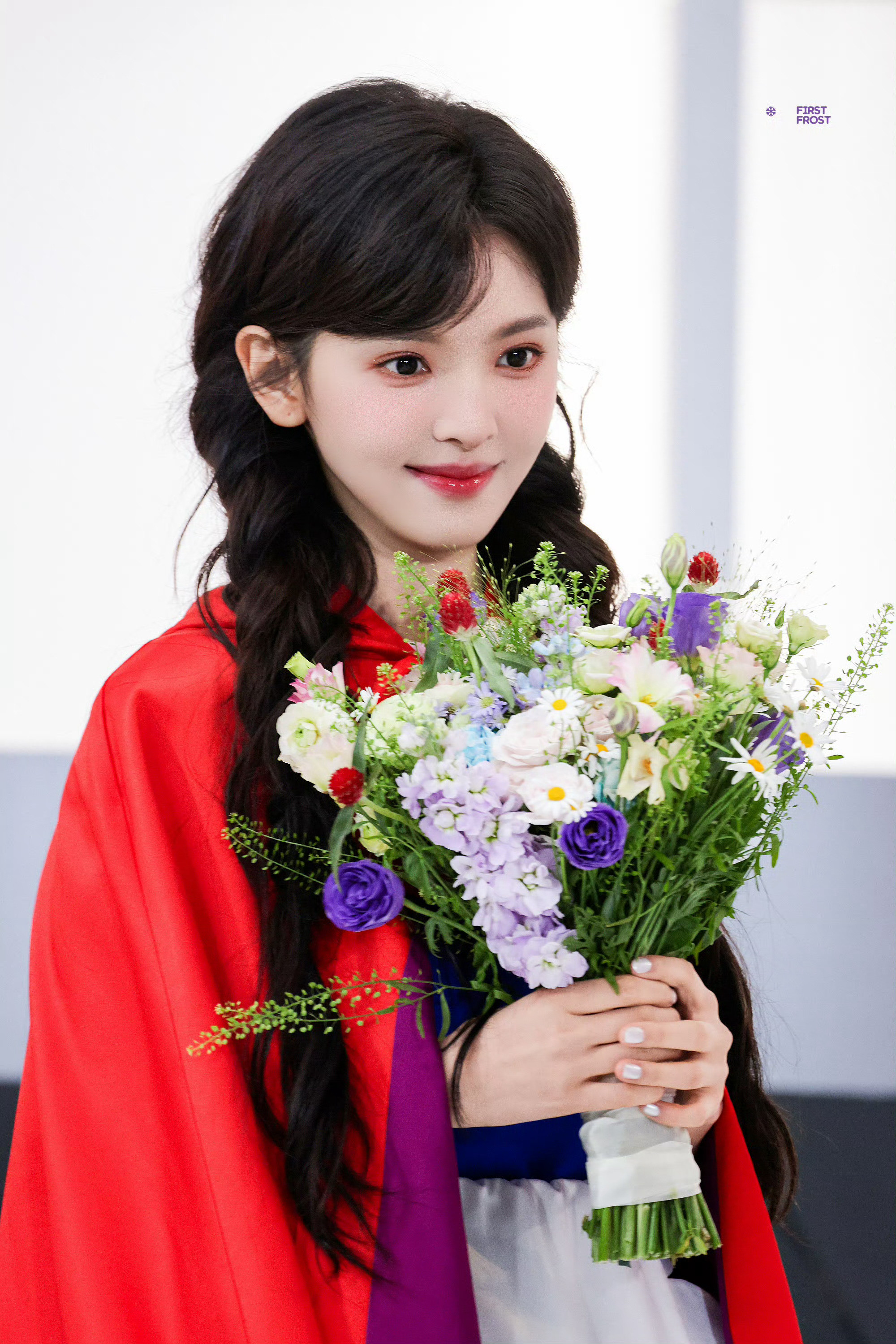 章若楠小红帽造型章若楠这个造型也太明媚了吧，美晕了！！​​​