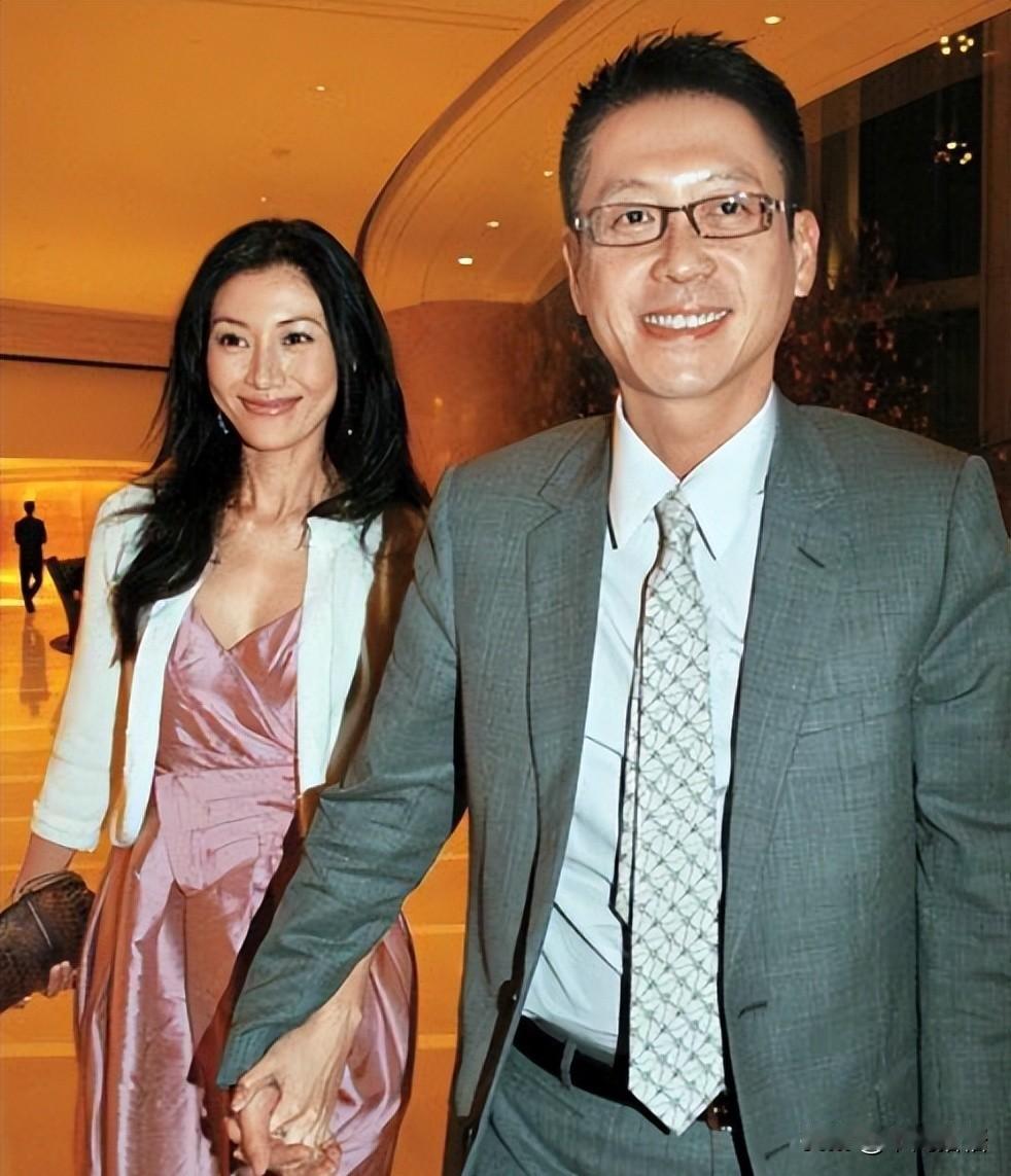 令人瞬间清醒的一段话：“女人上了一定的岁数，见过足够多的男人，你就会发现，男人在