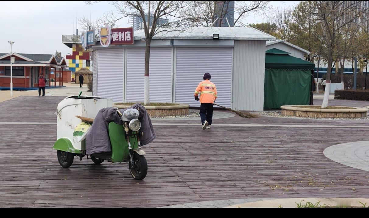 《焚烧禁令再思考：落叶归根还是烈火重生？》焚烧二字，刺痛了谁的心？焚烧争议