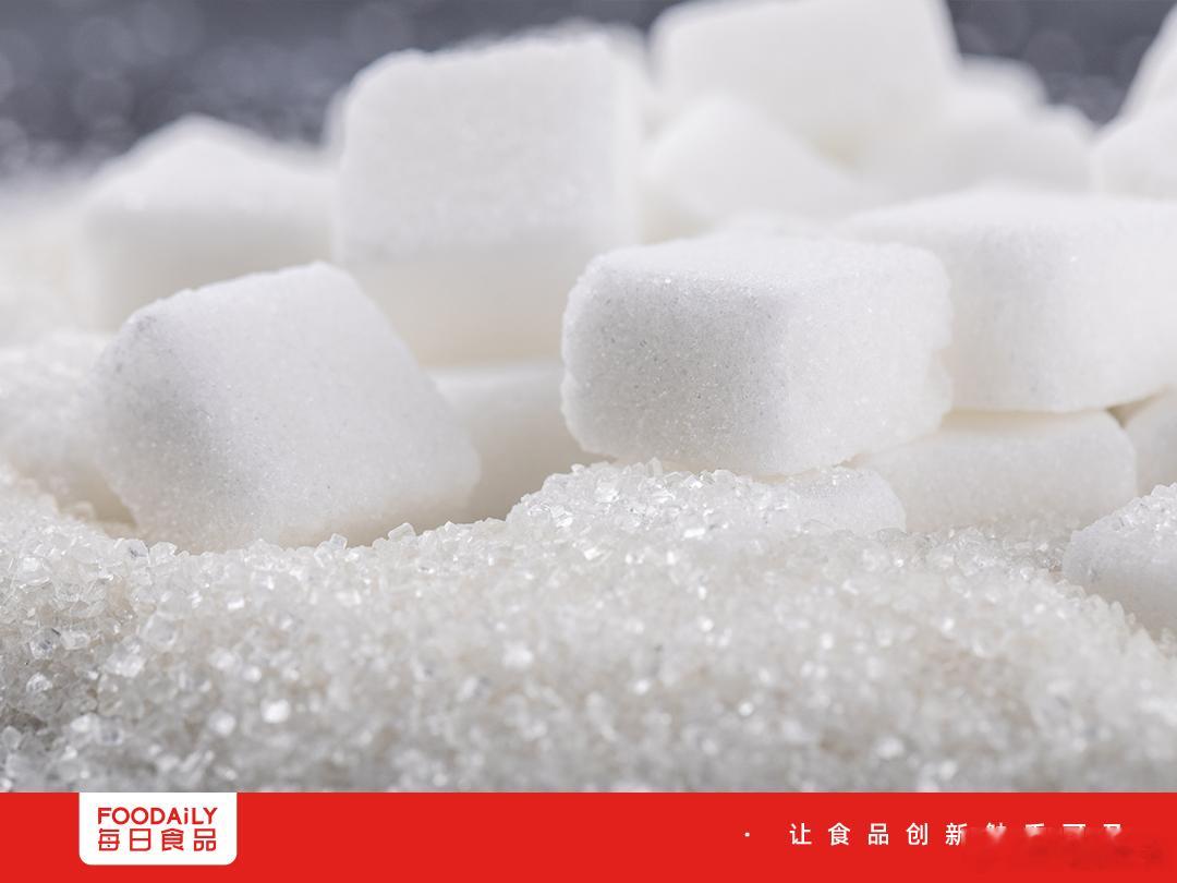 🔻62万的车狂降30万，落地还得掏61万。说是降价，其实是把韭菜根都刨了一遍。卡宴这一刀，砍的不是