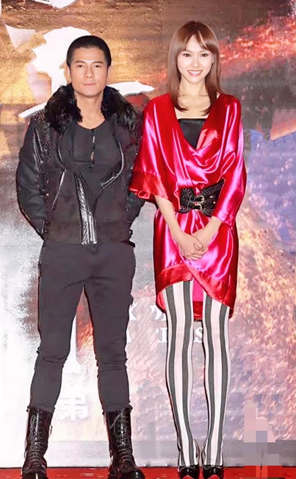 郭富城很聪明，特别叉开腿站，你不能怪我矮，我只是站得不直娱乐