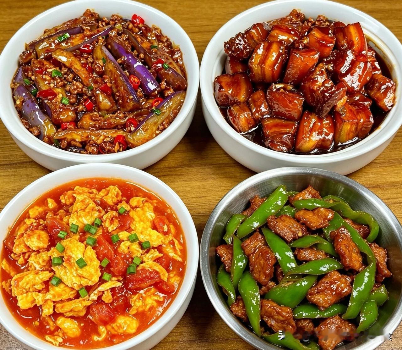 这四样儿配米饭，简直是神仙组合！！！刚吃完午饭，是我最喜欢的辣椒炒五花肉，那个