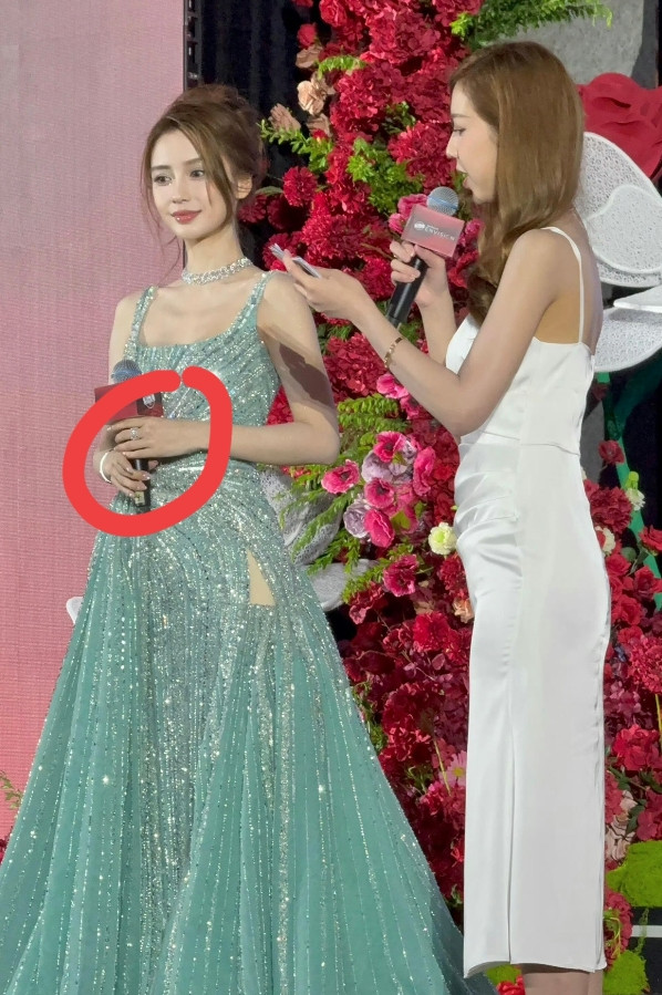 现在全网最后悔的就是黄晓明了吧他万万没想到离婚后的Angelababy杨颖竟