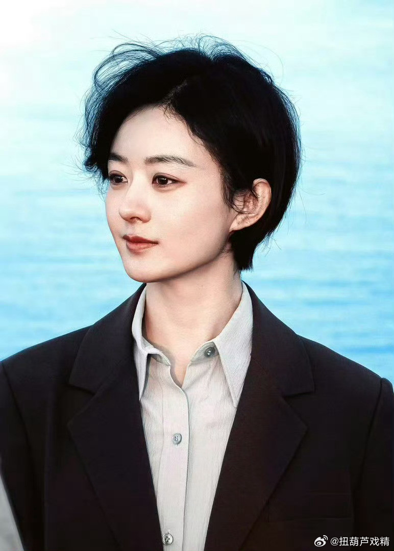 李登科聊赵丽颖未入围话说小城大事，播的也一般，没入围也没什么可惜的，但是某山偶剧