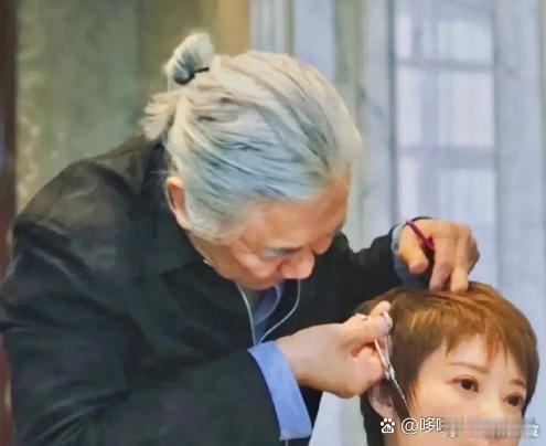 贫穷真的限制了我的想象力。袁立花近2万修鬓角刘海，美发圈顶尖大神罗少奇亲自上阵，