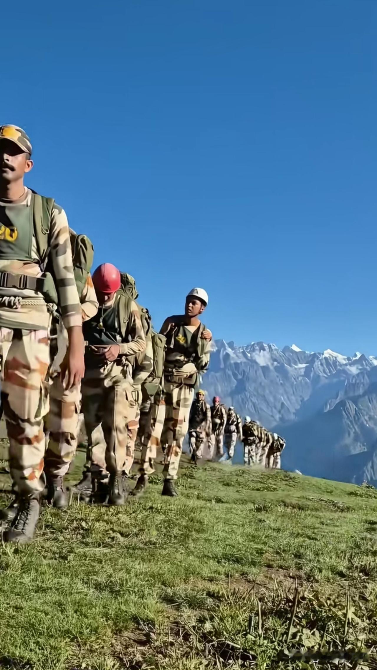 在网上看到人家放出的印度军队在加勒万河谷行军的视频。在心里很不是滋味啊，这应该是