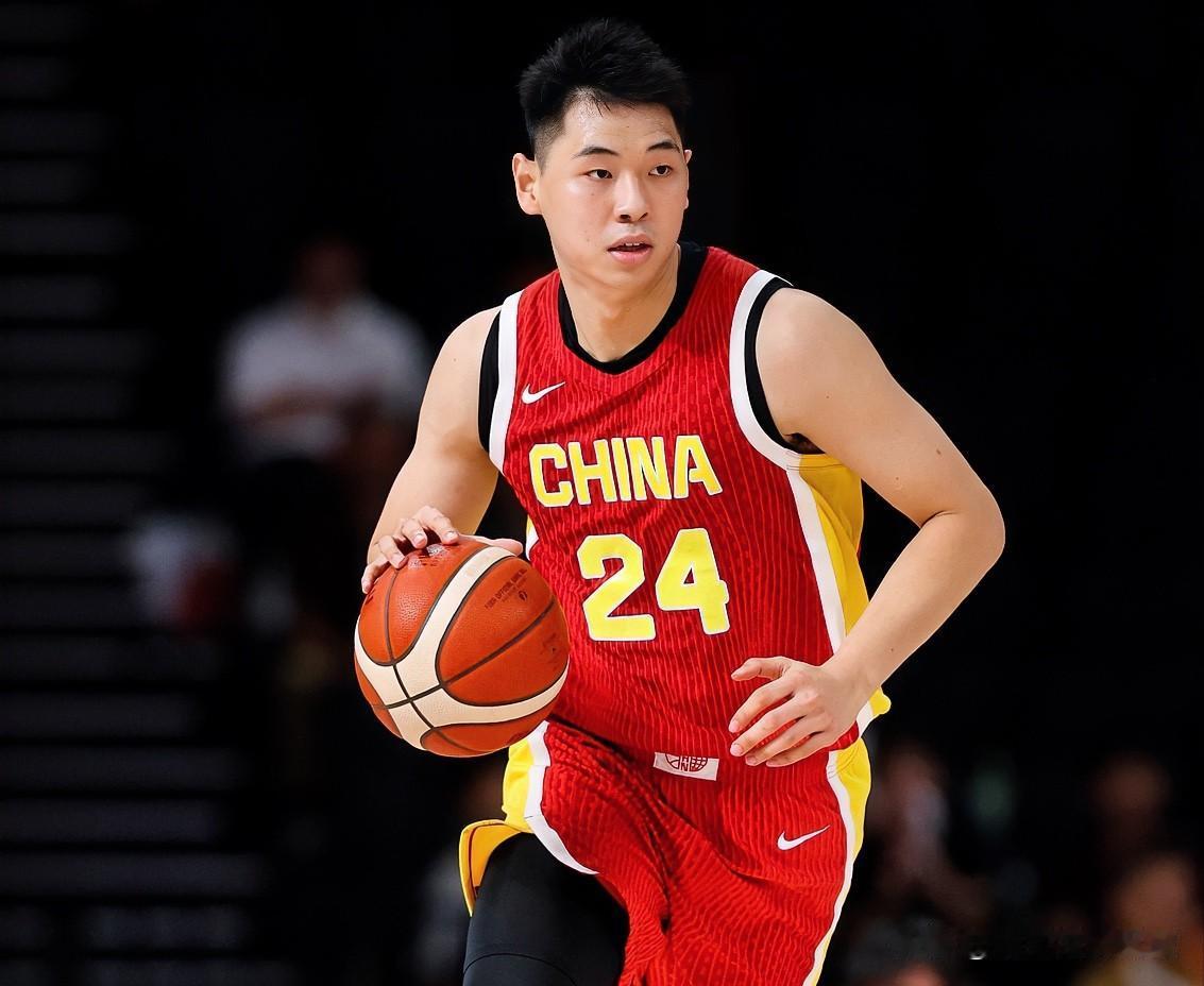 崔永熙：有点重回巅峰的感觉了，正所谓前NBA球员也是NBA球员。廖三宁：没想到