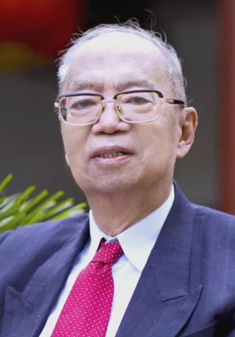 清华大学有一位教授叫赵家和，他身家千万。患癌后，他却连500块一片的进口药都舍不