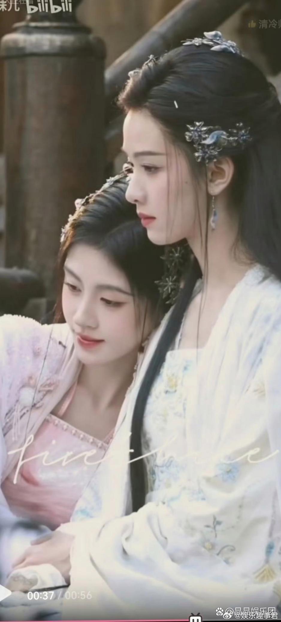 陈都灵请鞠婧祎剧组喝饮料，期待《来战》剧组的精彩表现，两人剧中情感姐妹淘一般，令