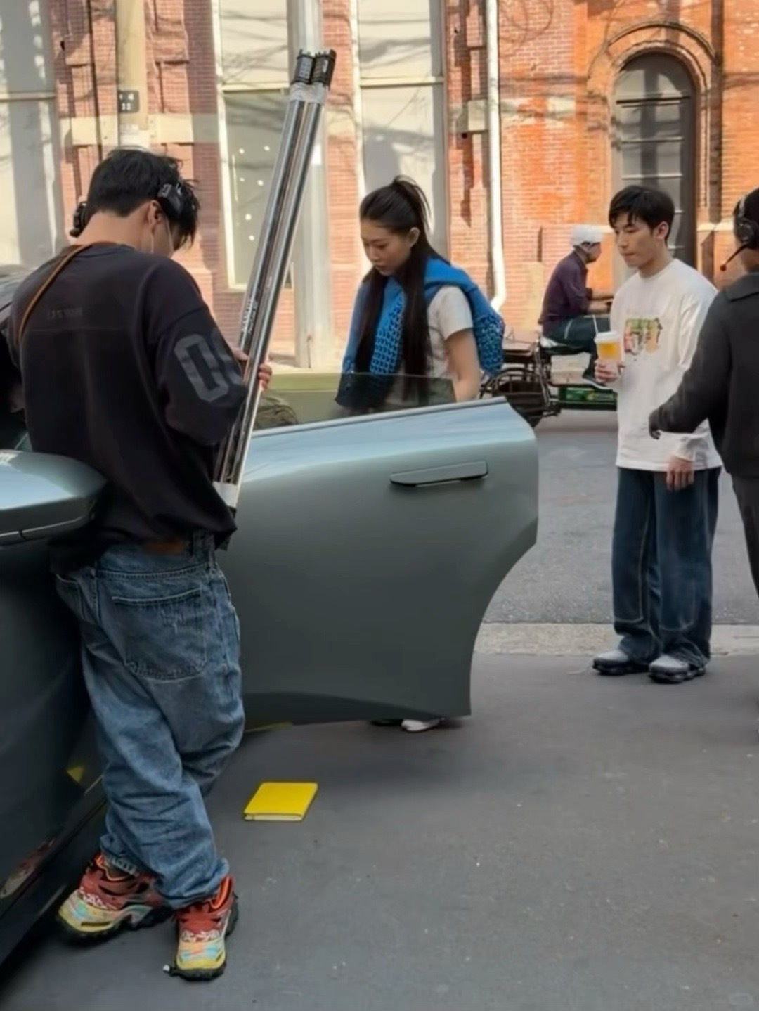 妹宝在上海被偶遇了诶…全世界都在偶遇就我没偶遇证据➕1️⃣谁懂…这个沈佳润果然是