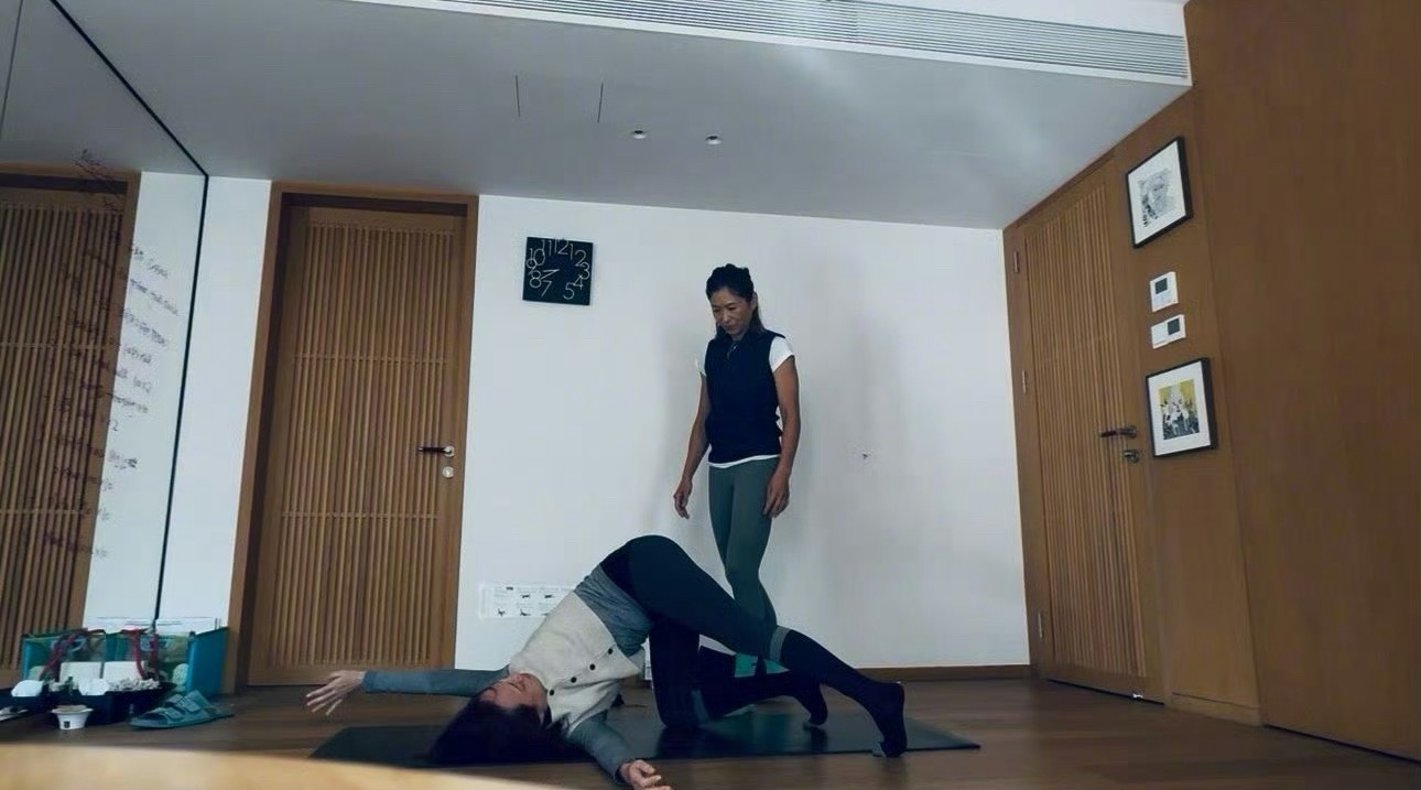 孙俪是准备进组了吗？这韧带柔韧度，真不比20岁小姑娘差多少！​​​