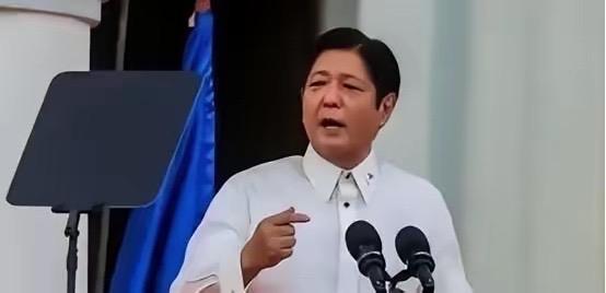 中国停止进口菲律宾香蕉后，菲律宾香蕉协会的负责人曾愤怒地表示：“中国断了30万蕉