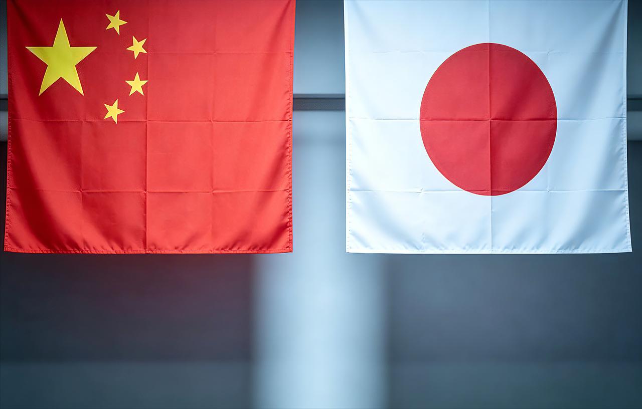日本媒体最近发现了一件让他们浑身不舒服的事：中国突然不跟他们吵了。这并非沉默，而