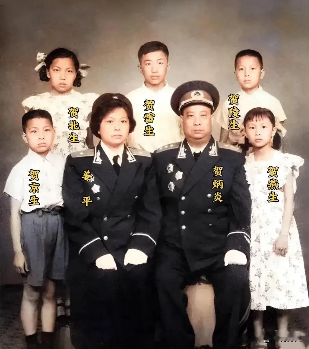 独臂上将贺炳炎提起独臂将军，我想大家首先想到的肯定是贺炳炎将军，他被称之为