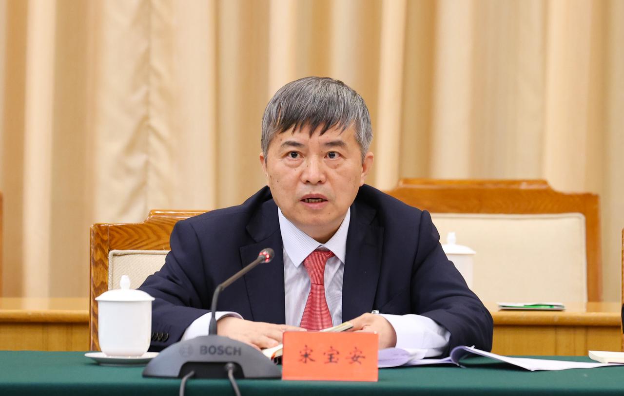 贵州大学换帅！担任校长8年的宋宝安院士卸任，上海交大80后教授邹卫文空降贵大，成