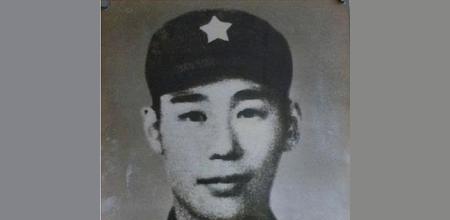 1979年2月的时候，姜利民偷偷摸摸的来到了越军阵地。本来没人发现他，但不料他却