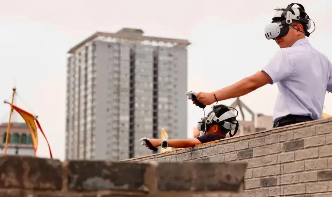 西安这古都如今可真火了，硬科技正到处开花结果！光子产业搞得风生水起，企业凑了三百