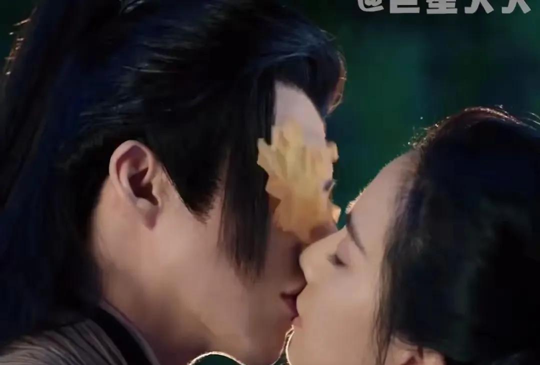 发现一个秘密：刘宁宇和好多女明星都亲了嘴！刘宁宇他并不是专业演员出身，我记得最