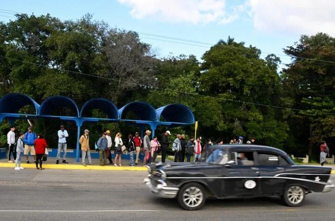 俄罗斯准备从古巴接回俄罗斯公民，古巴即将对特朗普跪下了？古巴现在是真的难，2