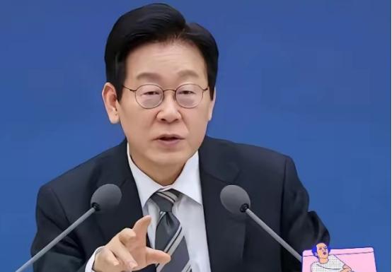 不止台湾是中国的，李在明最近在韩国教育会议上的一句“自嘲”，意外捅破了一层窗户