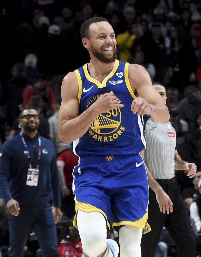 库里还真是不缺MVP了呀！1、拿过2个常规赛MVP2、拿过1个总决赛MVP