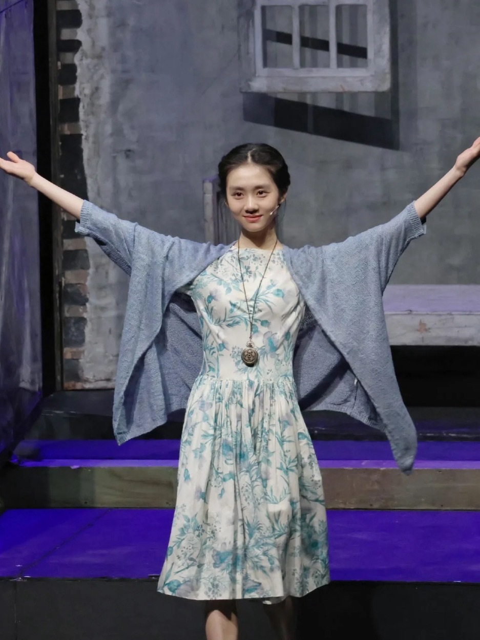 黄多多怎么有点像年轻时期的刘诗诗​​​