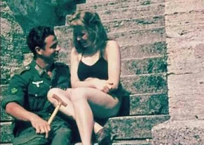 1940年，德国仅用时一个月，就完成了对法国的征服，很多德军士兵都在法国找到了美