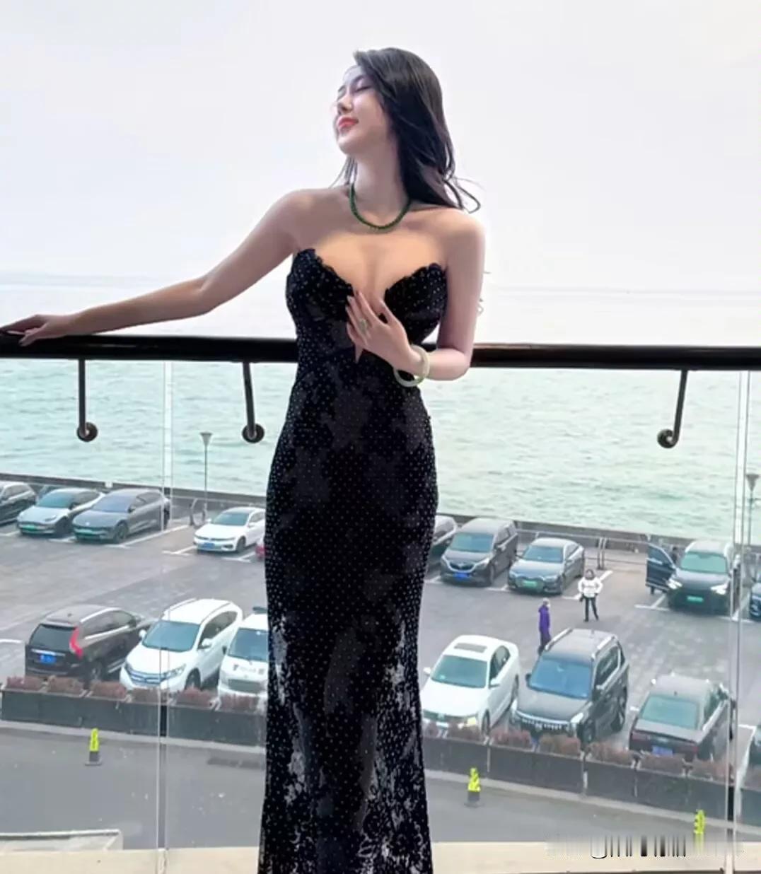 能把男人狠狠勾住的女人1.对男人多撒娇，少唠叨。2.多赞自家男人，少挑他的刺